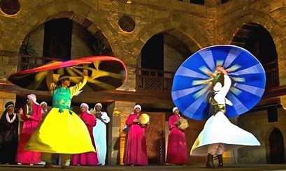 Tanoura show