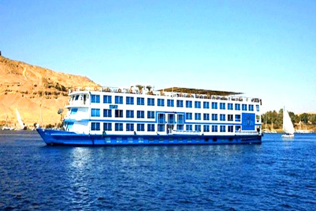Al Jamila Nile Cruise - Sailing to Luxor